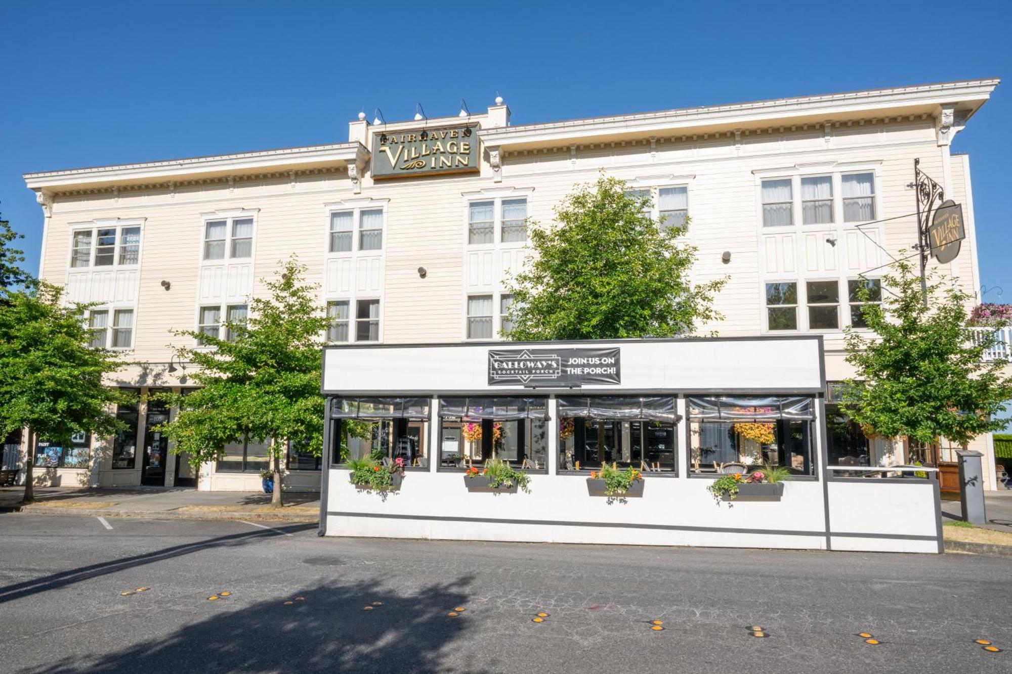Fairhaven Village Inn Белингам Екстериор снимка