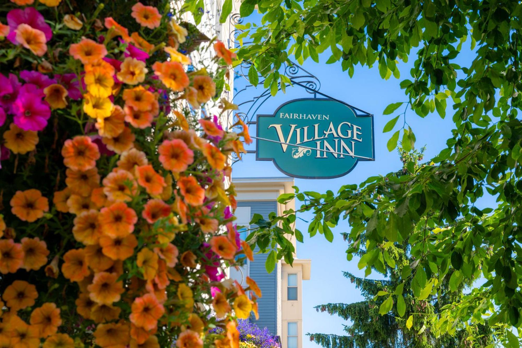 Fairhaven Village Inn Белингам Екстериор снимка