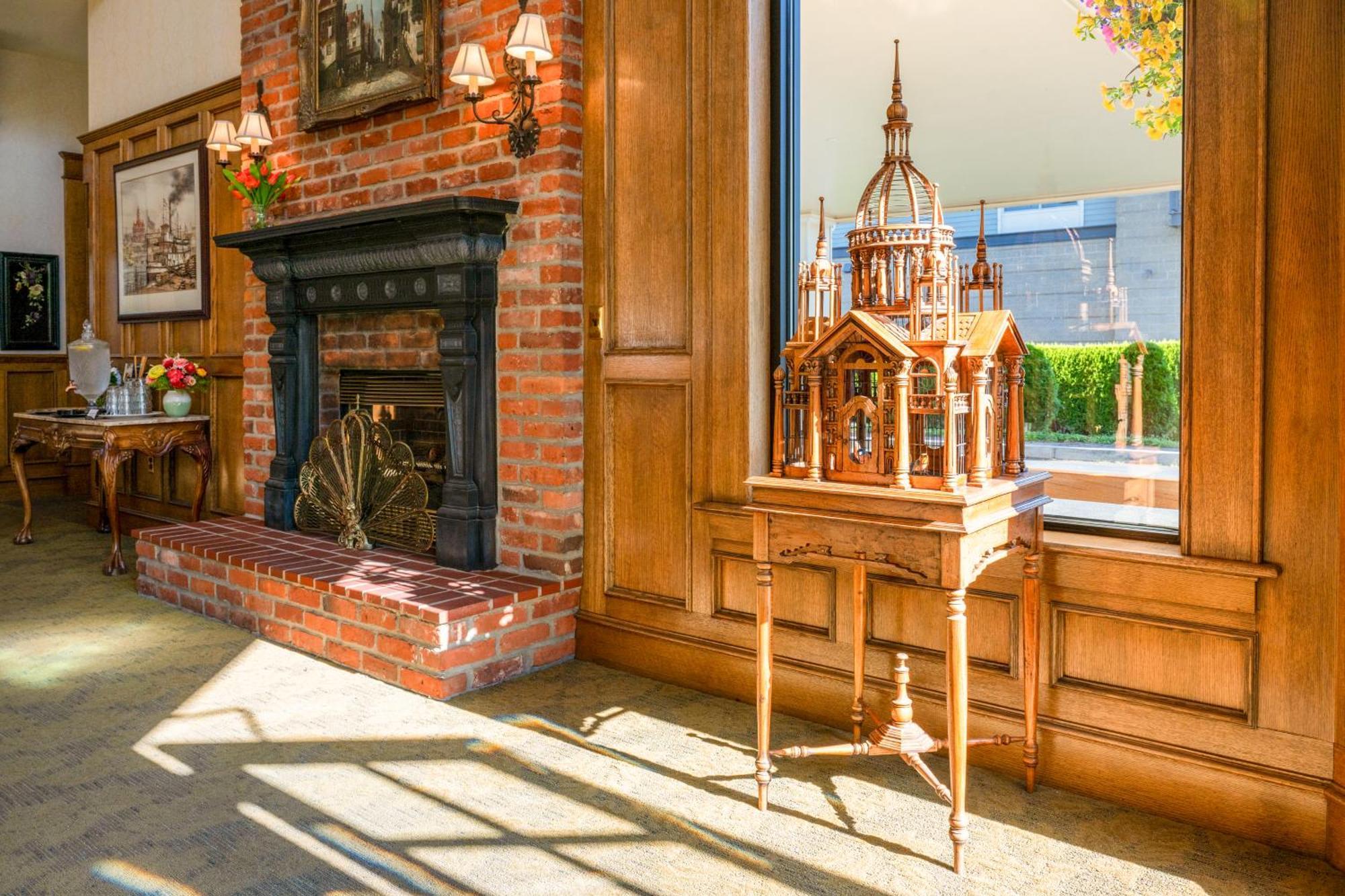 Fairhaven Village Inn Белингам Екстериор снимка